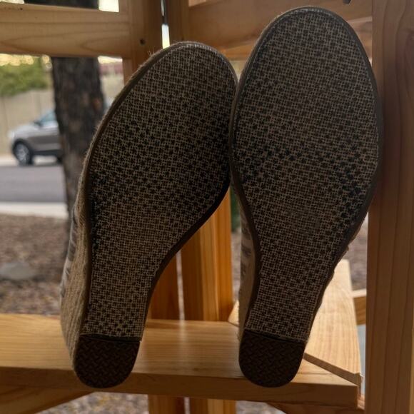 Toms Toms Kala Lace Up Wedge Booties Aztec Print Gray White Espadrille sz 8 - Picture 3 of 4